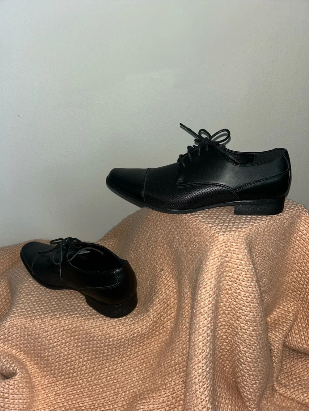 NEW Calvin Klein Men's Bram Lace Up Cap-Toe Leather Dress Shoes in Black Sz 7.5